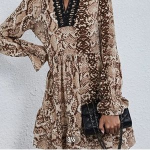 BRAND NEW XL Snakeskin print contrast lace babydoll dress PERFECT FOR FALL